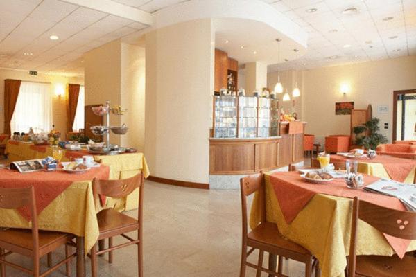Aba Hotel Монкальєрі Екстер'єр фото