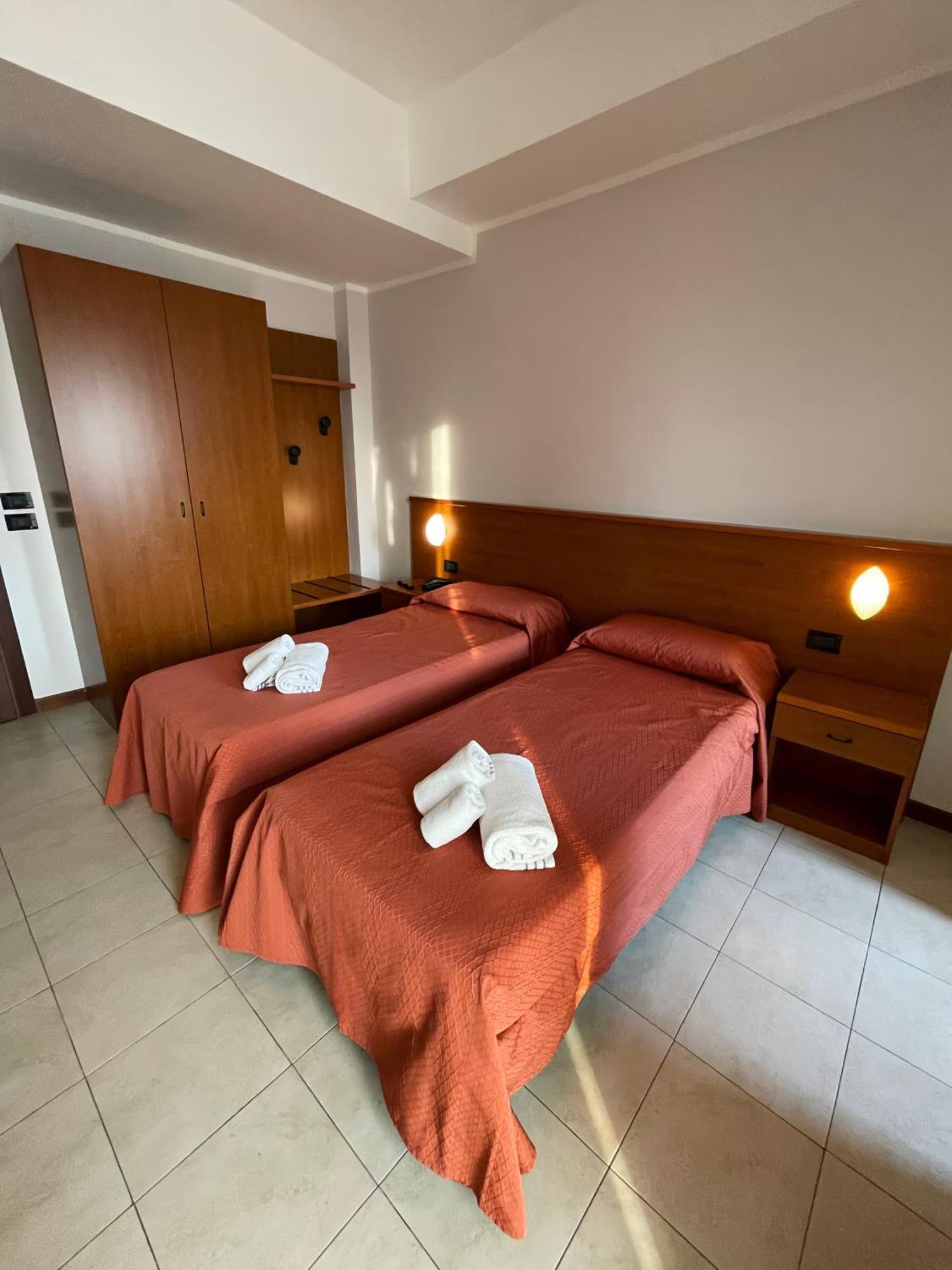 Aba Hotel Монкальєрі Екстер'єр фото