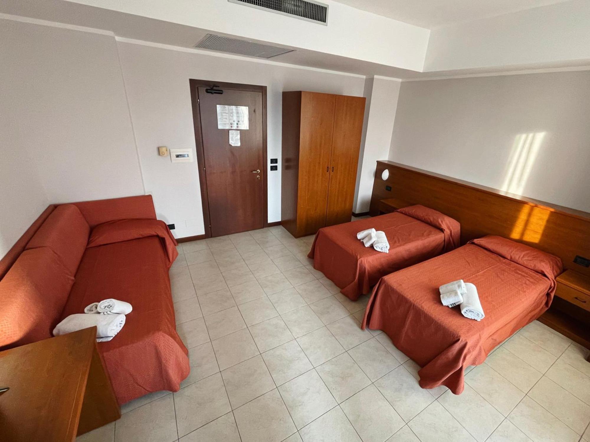 Aba Hotel Монкальєрі Екстер'єр фото
