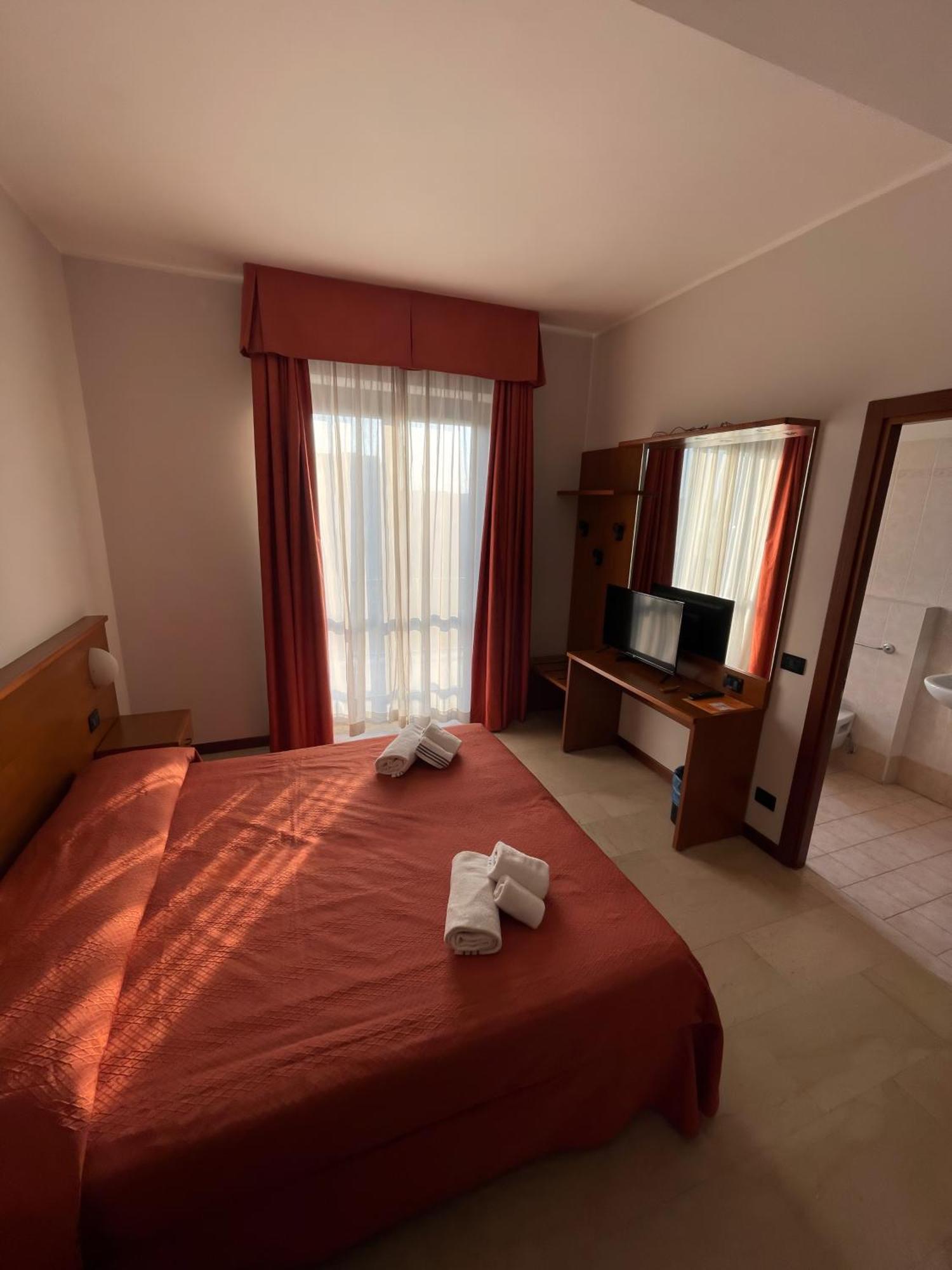 Aba Hotel Монкальєрі Екстер'єр фото